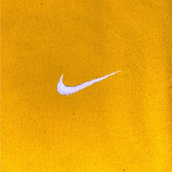 Yellow Nike Crewneck - Picture 3 of 4